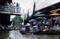 floatingmarket.JPG (85098 Byte)